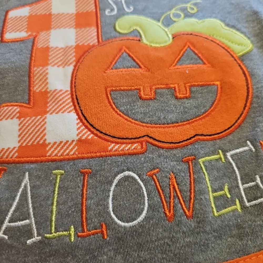 NWT Baby Essentials 1st Halloween Bib & Socks Pumpkins Boy Or Girl 0-6 Months